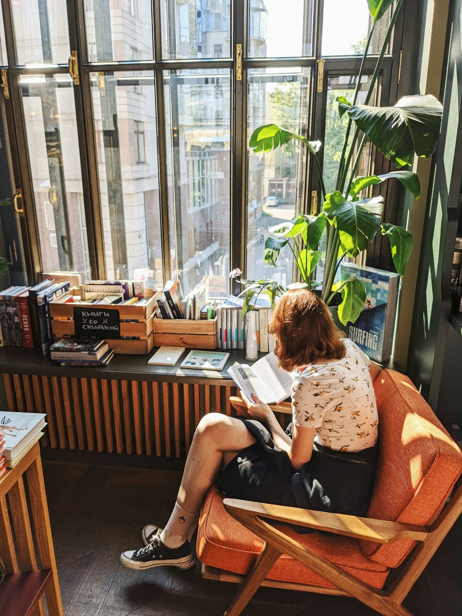 Uncovering Forgotten Literary Treasures in Second-Hand Shelves